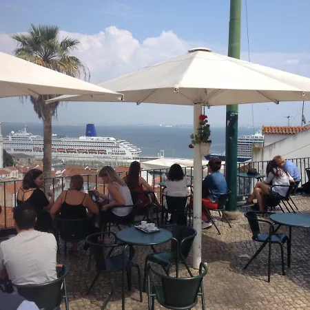 Little Alfama Town * Lisbona